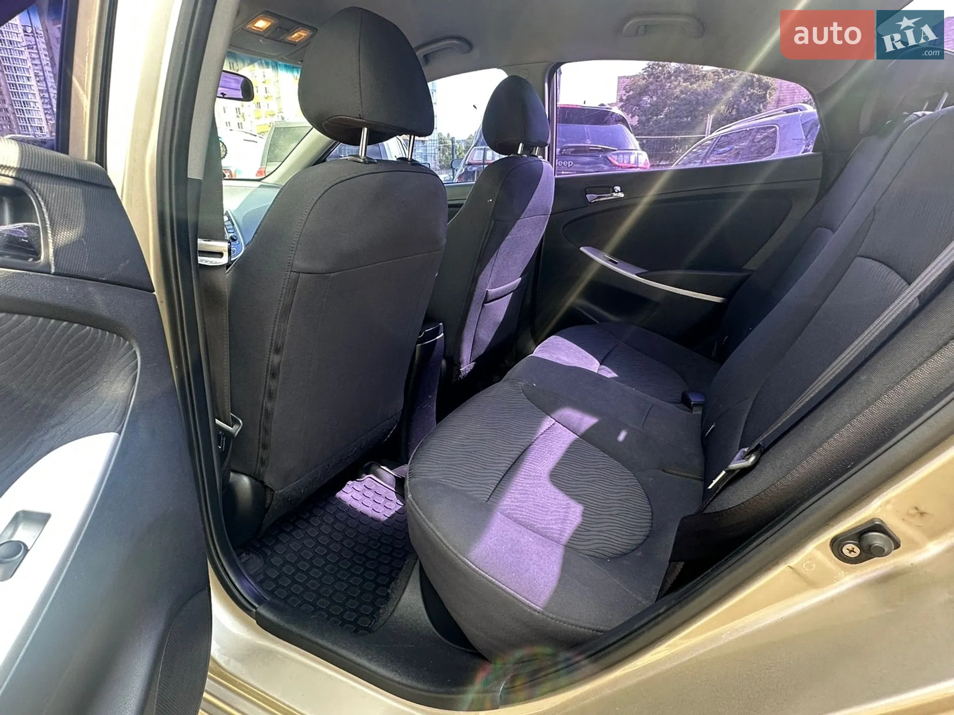 2011 Hyundai Accent - мініатюра 18