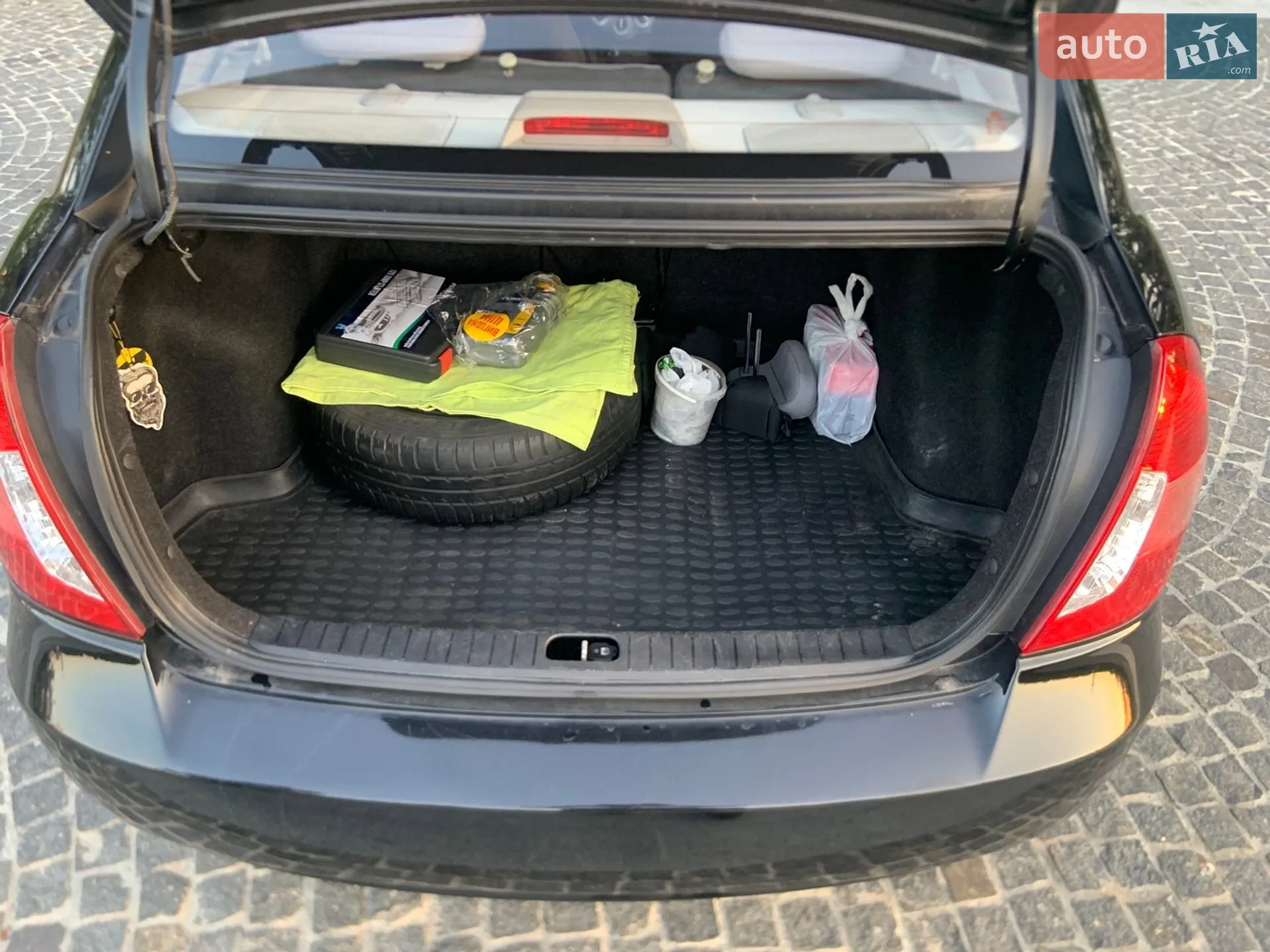 2010 Hyundai Accent - мініатюра 17