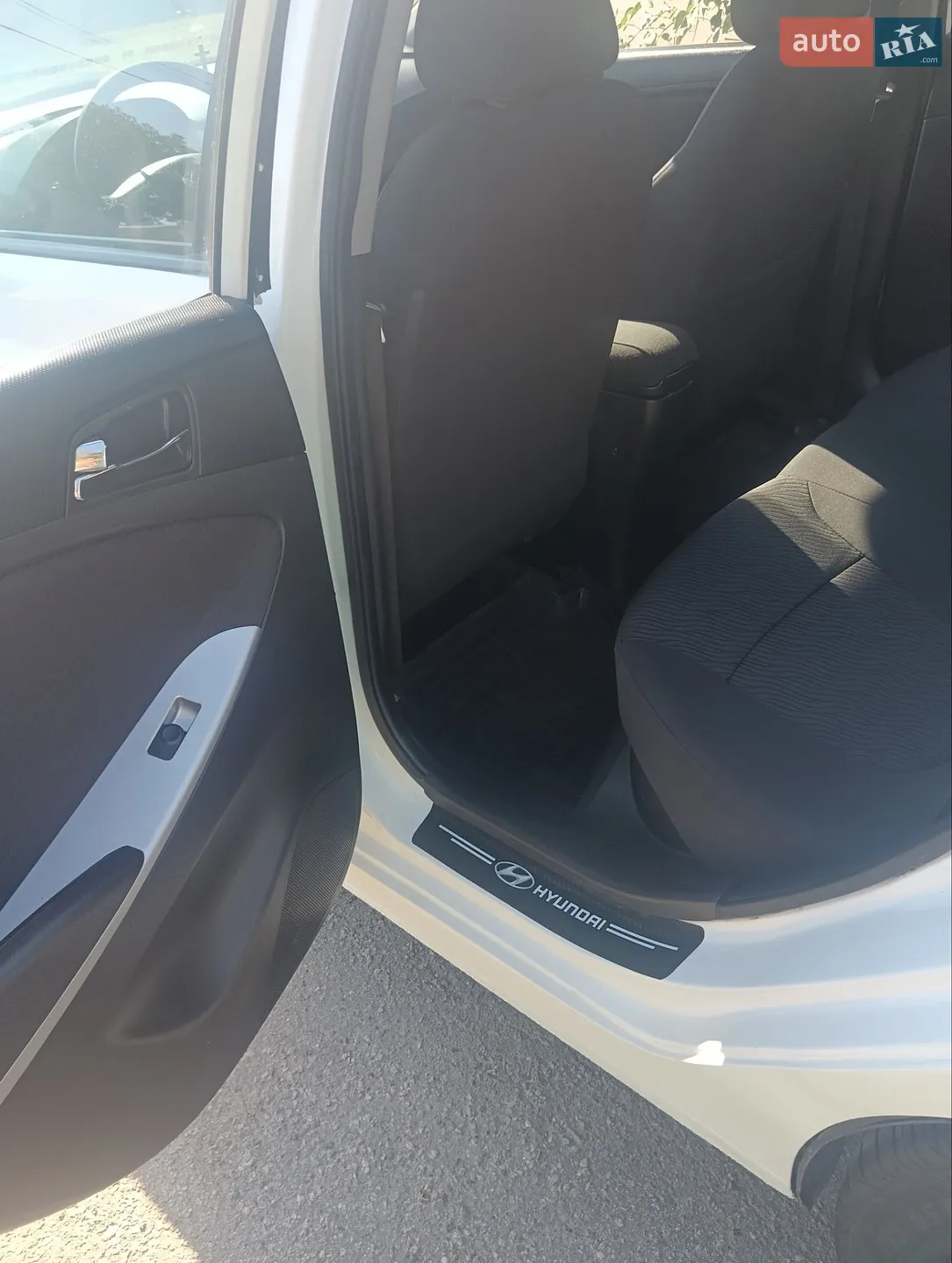 2012 Hyundai Accent - мініатюра 15