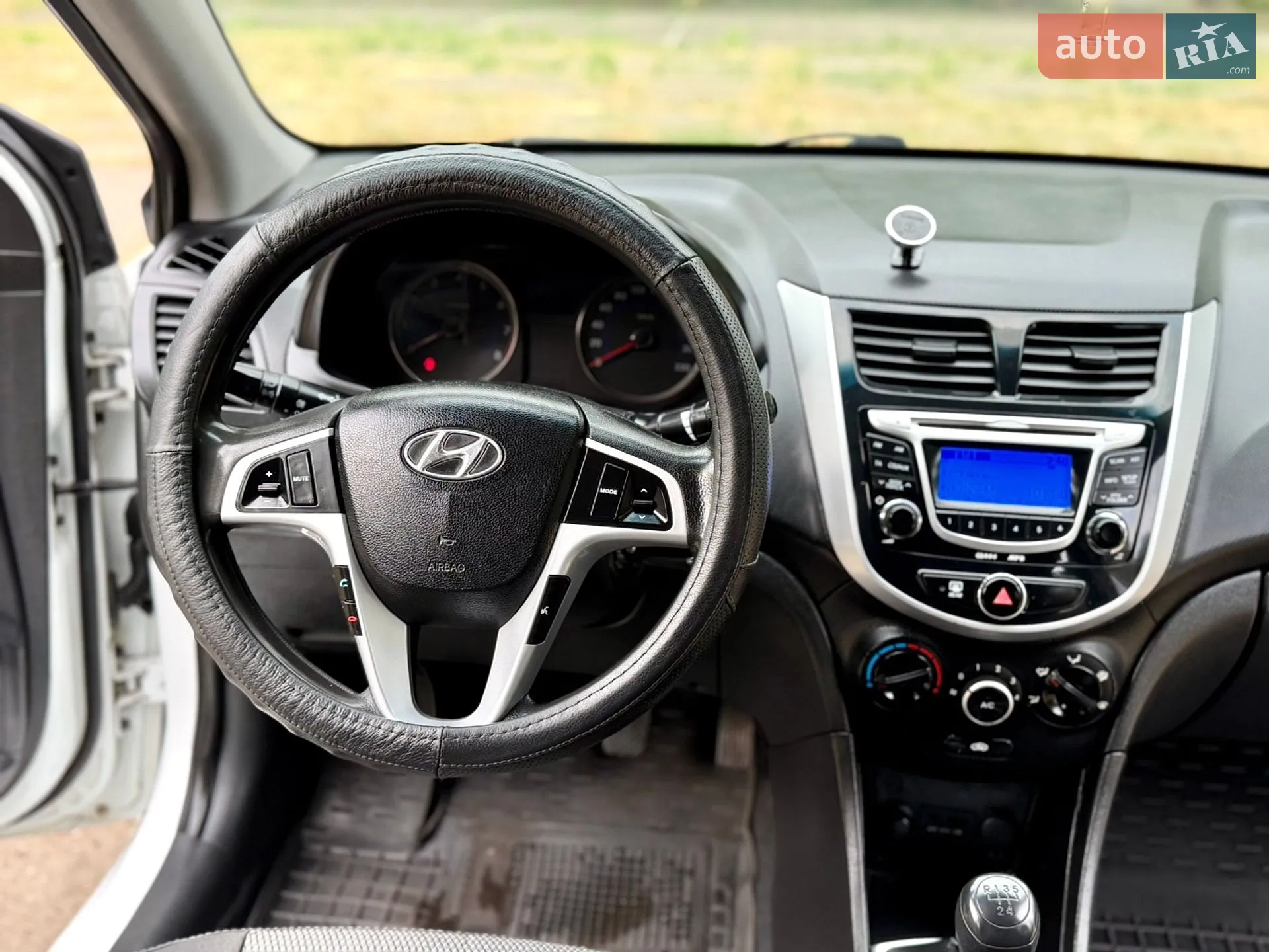 2011 Hyundai Accent - мініатюра 46