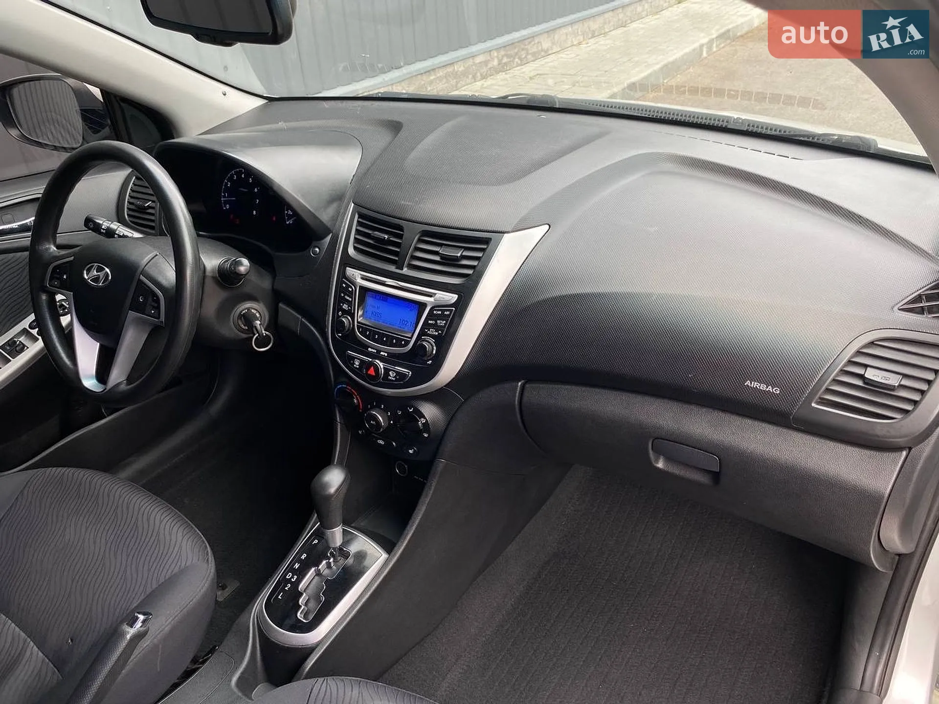 2011 Hyundai Accent - мініатюра 11