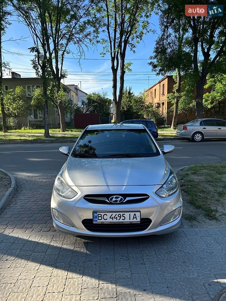 2012 Hyundai Accent - мініатюра 8