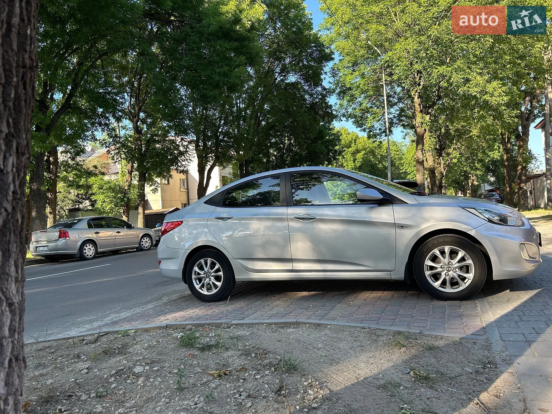 2011 Hyundai Accent - мініатюра 6
