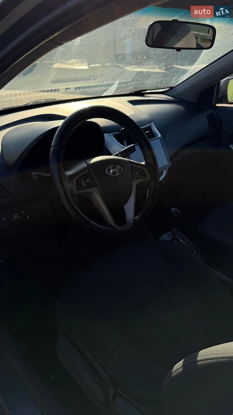 2012 Hyundai Accent - мініатюра 5