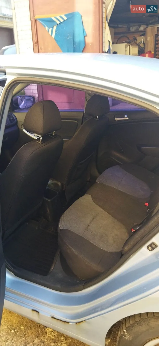 2012 Hyundai Accent - мініатюра 5