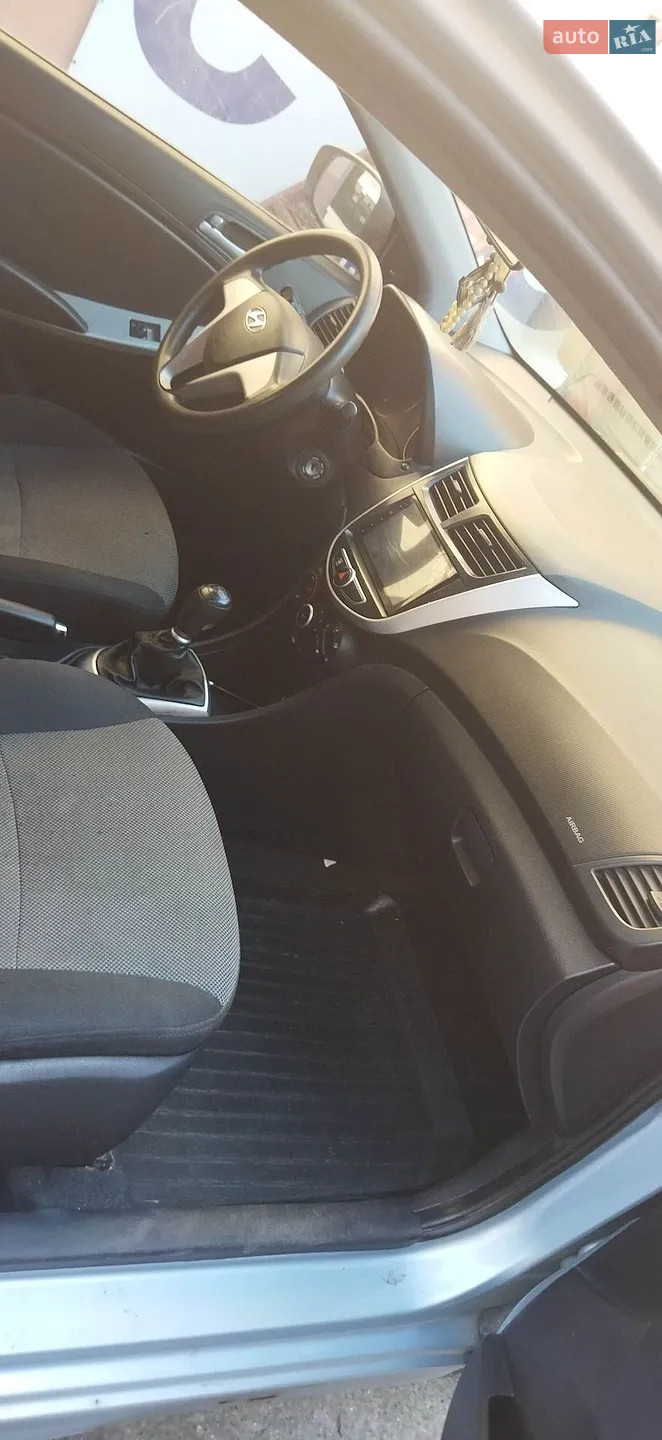 2012 Hyundai Accent - мініатюра 7