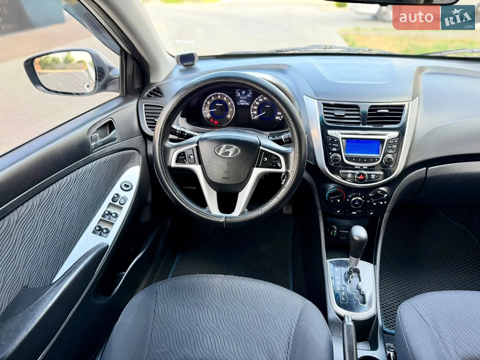 2011 Hyundai Accent - мініатюра 59