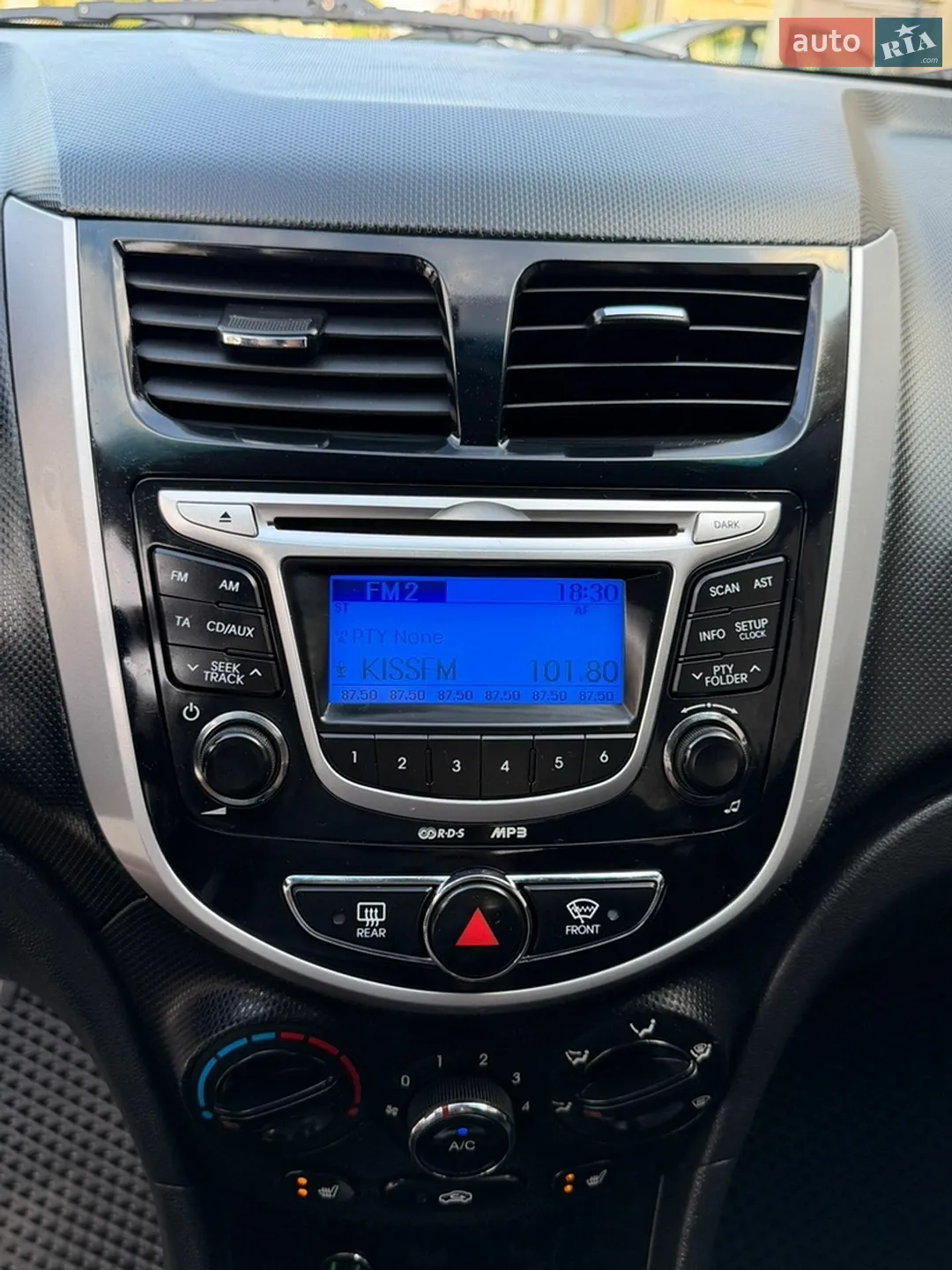 2011 Hyundai Accent - мініатюра 67