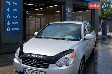 Седан Hyundai Accent 2008 в Кривом Роге