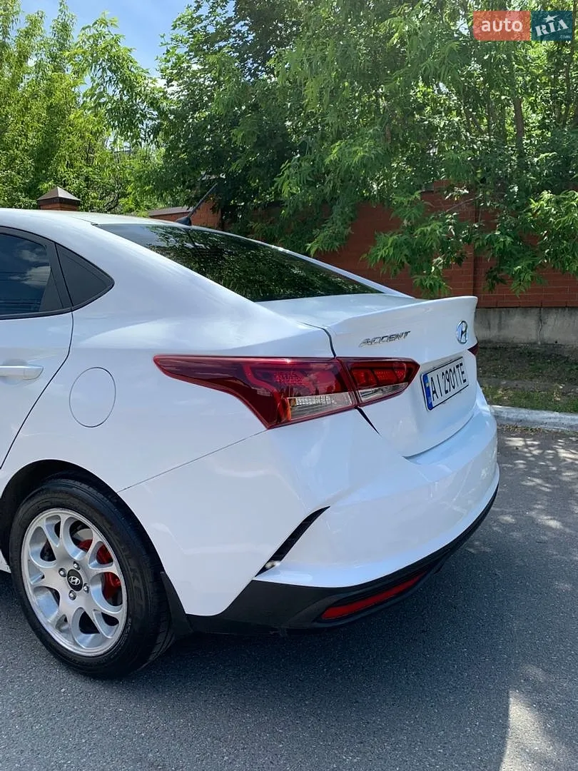 2020 Hyundai Accent - фото 1