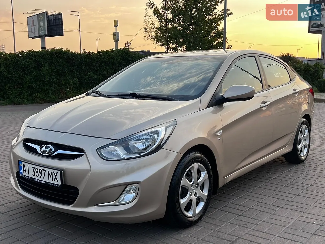 2012 Hyundai Accent - мініатюра 19