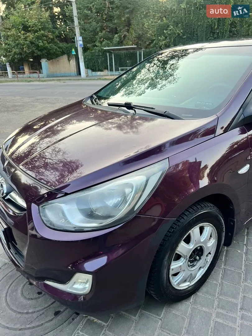 2011 Hyundai Accent - мініатюра 8