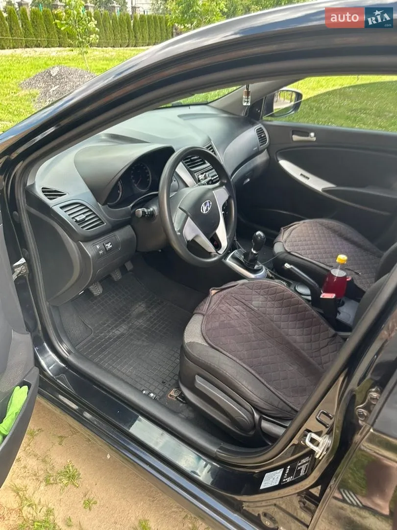 2012 Hyundai Accent - мініатюра 12