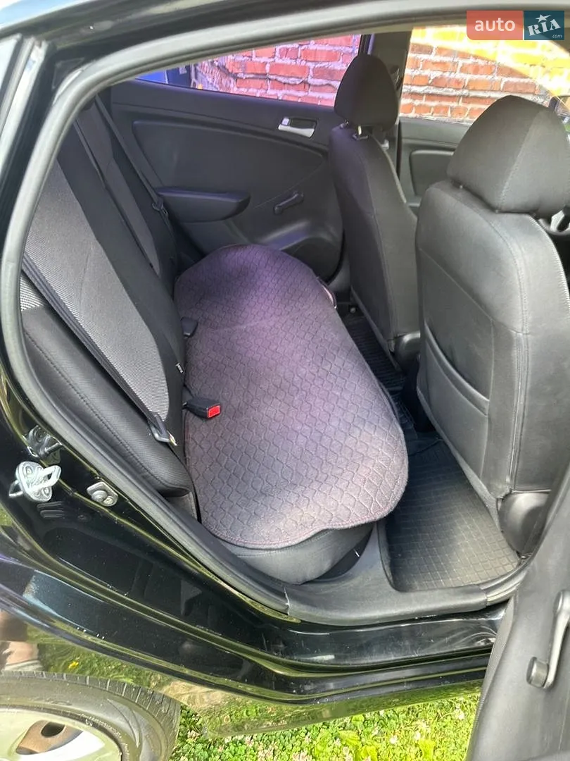 2012 Hyundai Accent - мініатюра 10