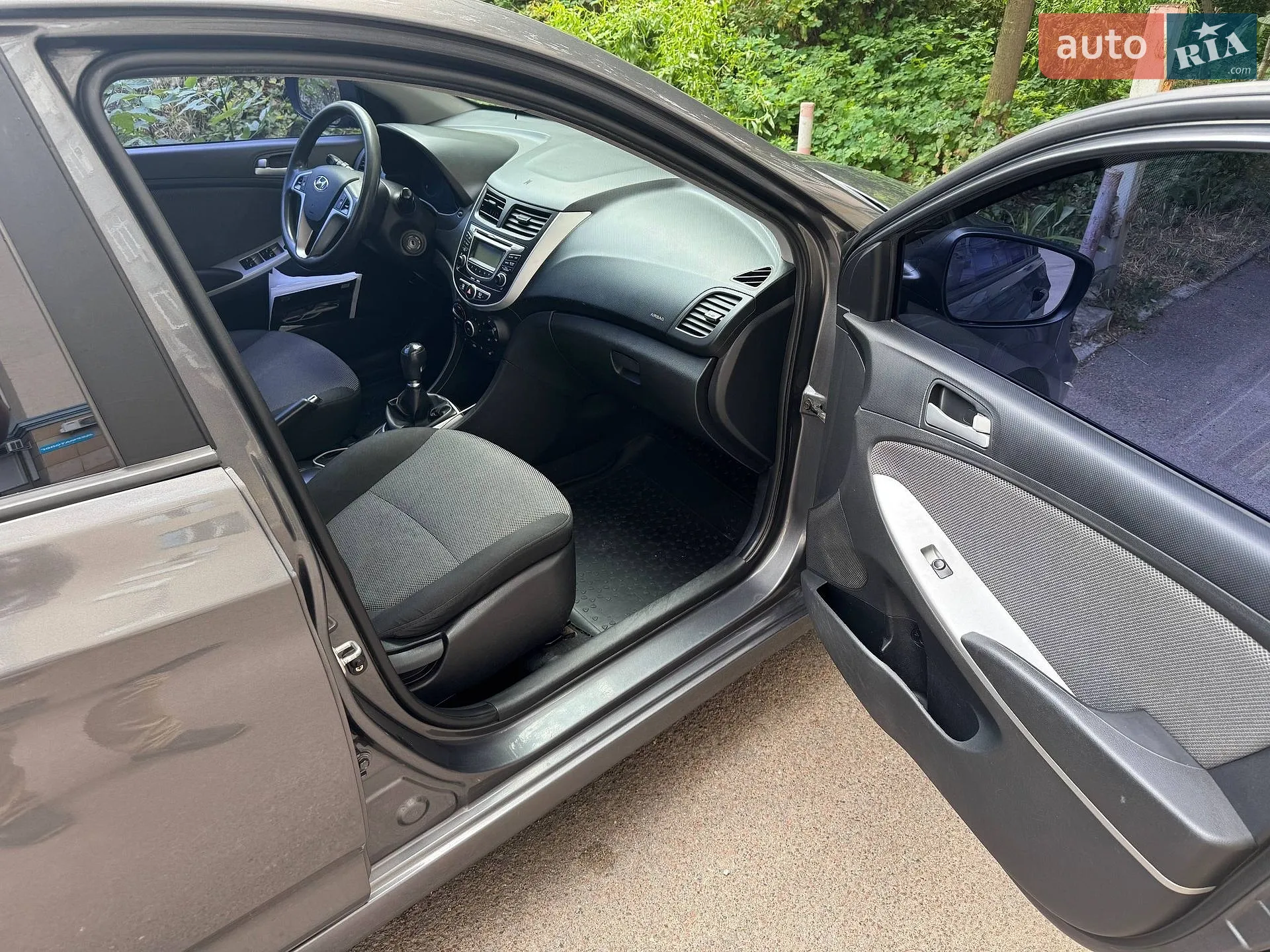 2013 Hyundai Accent - мініатюра 2