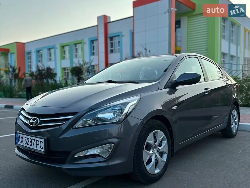 Hyundai Accent 2015