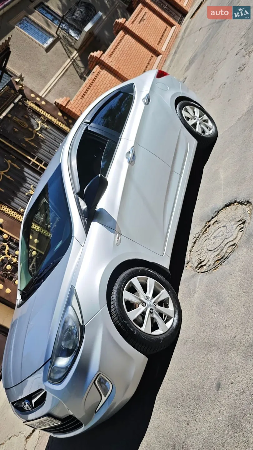 2011 Hyundai Accent - мініатюра 6