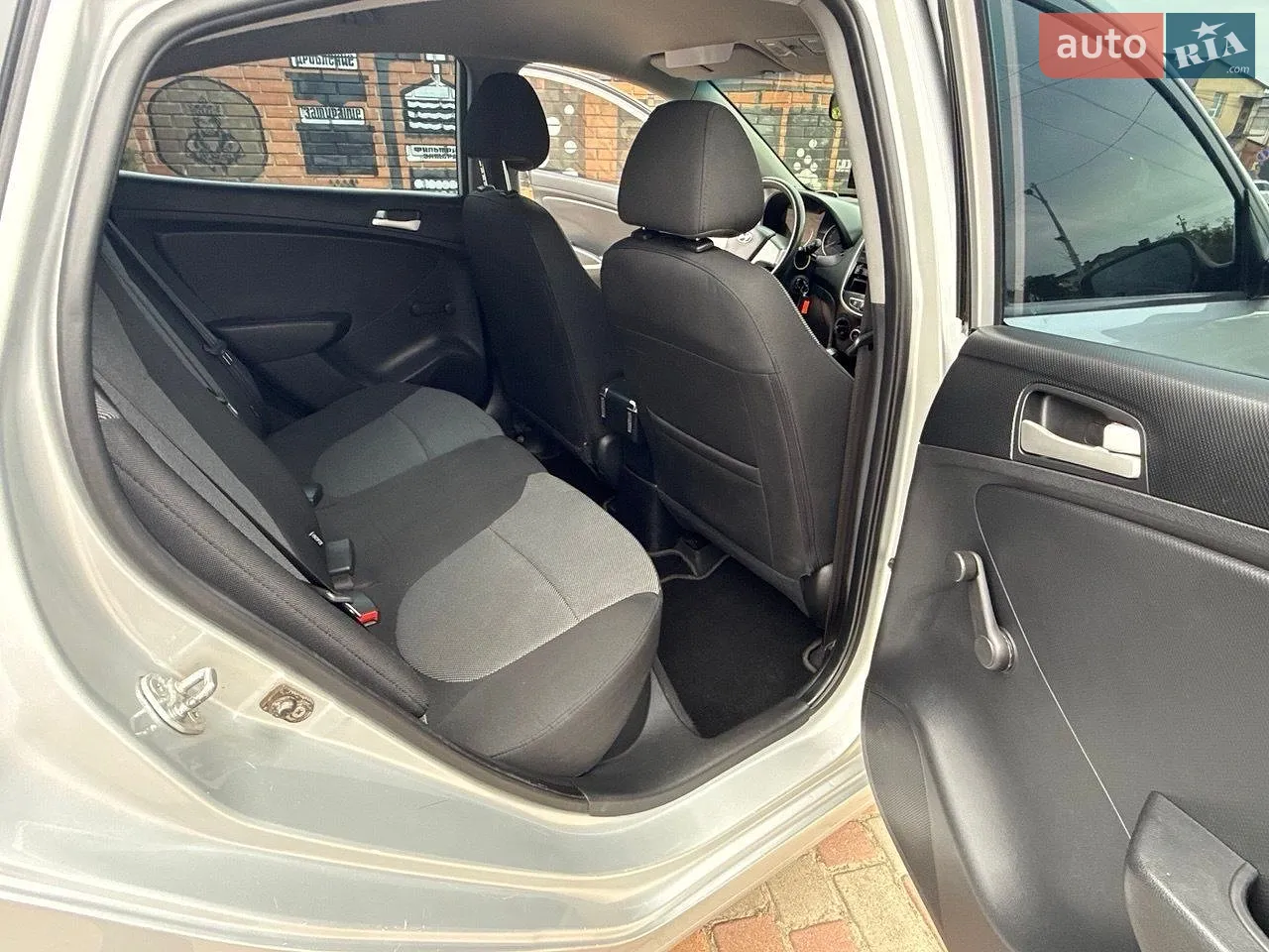 2011 Hyundai Accent - мініатюра 14