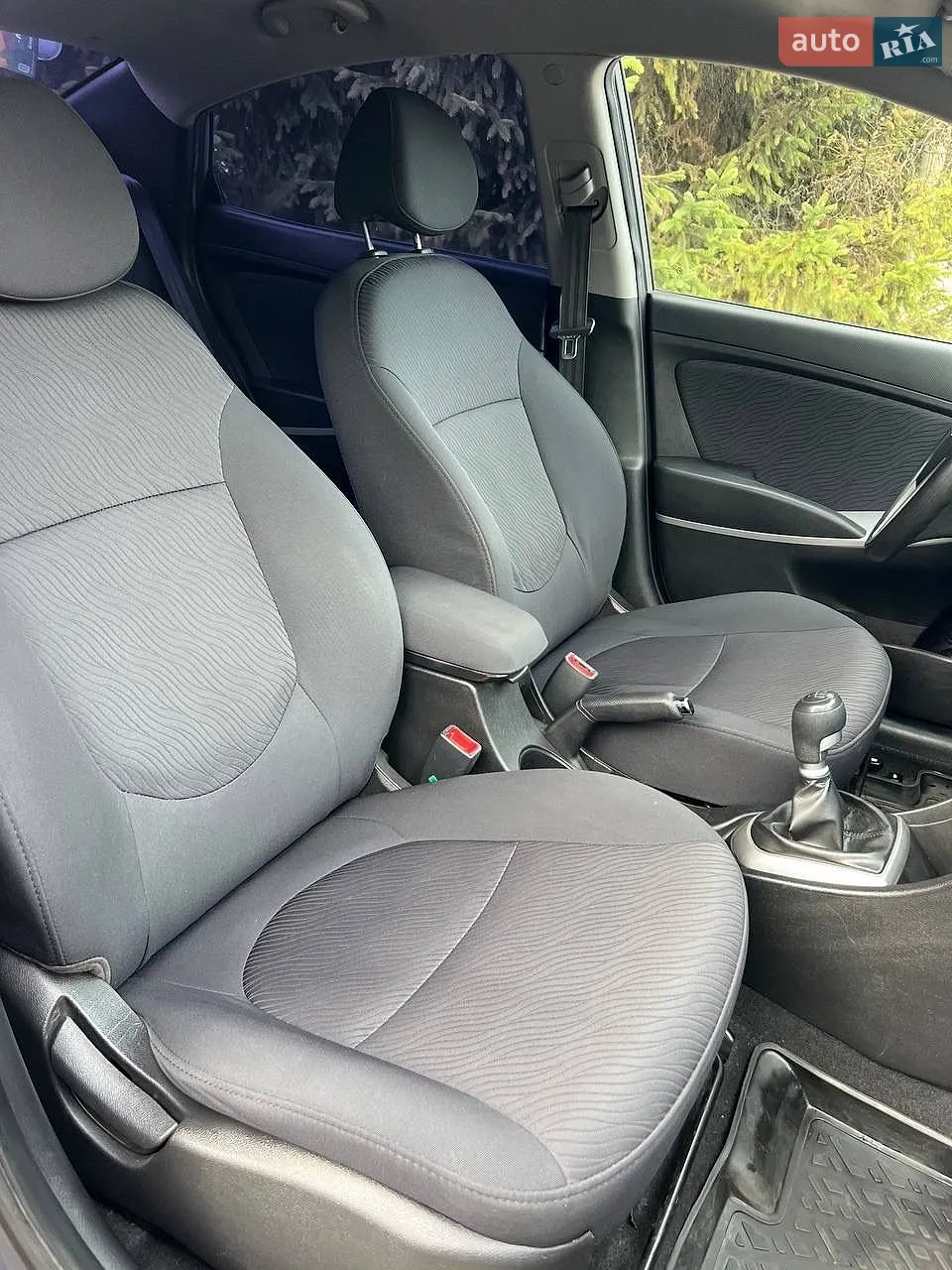 2012 Hyundai Accent - мініатюра 19