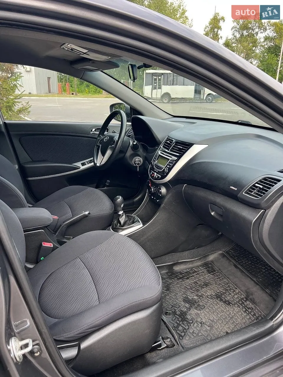 2012 Hyundai Accent - мініатюра 22