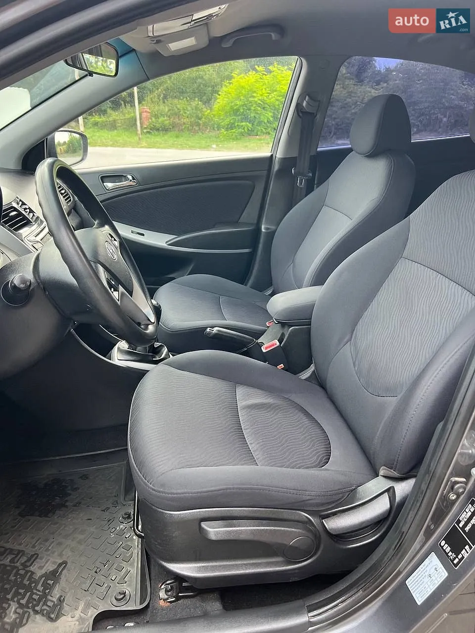 2012 Hyundai Accent - мініатюра 26