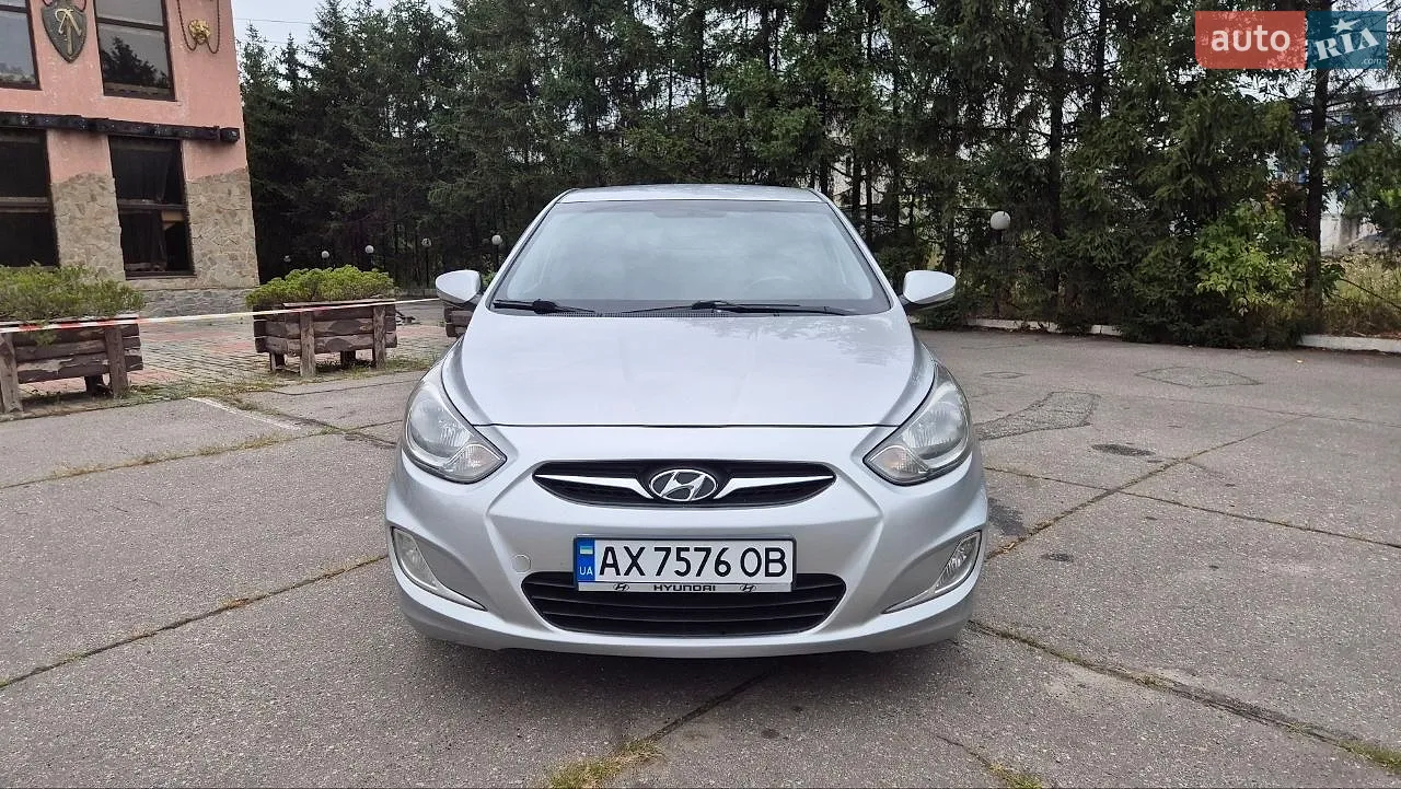 2011 Hyundai Accent - мініатюра 9