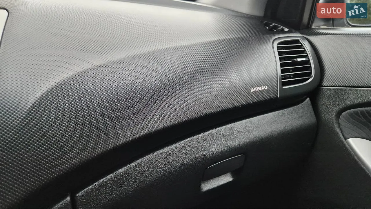 2011 Hyundai Accent - мініатюра 36