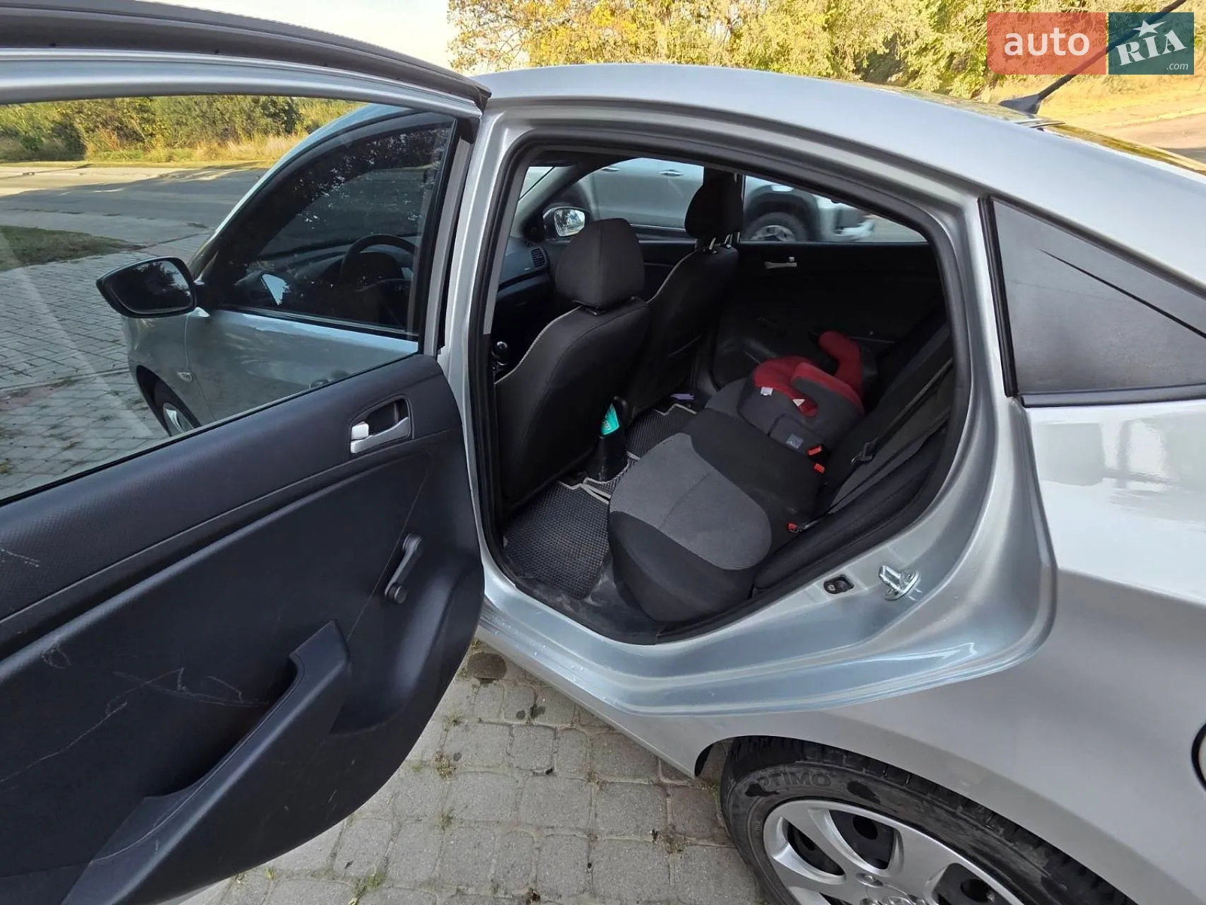 2012 Hyundai Accent - мініатюра 13