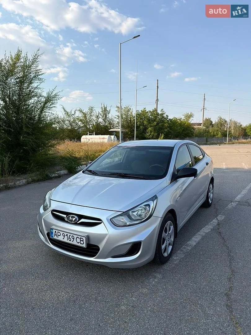2011 Hyundai Accent - мініатюра 2