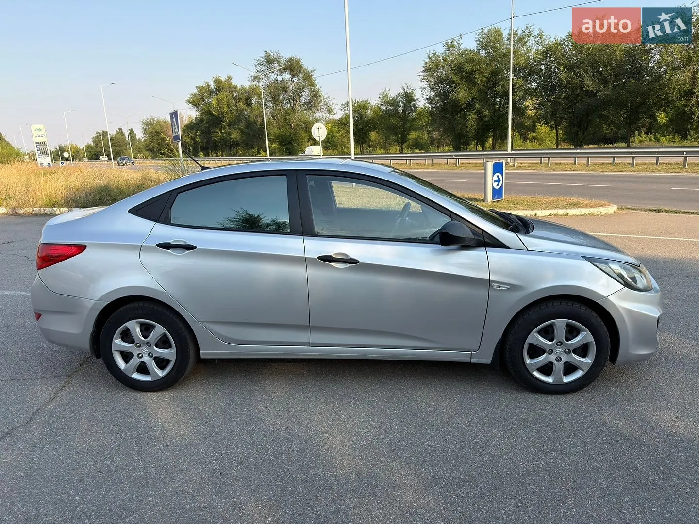 2011 Hyundai Accent - мініатюра 8
