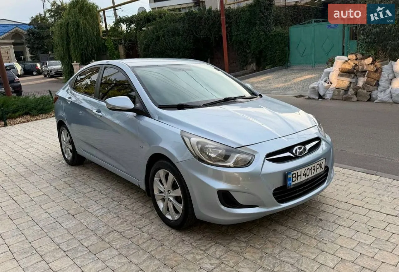 2011 Hyundai Accent - мініатюра 7