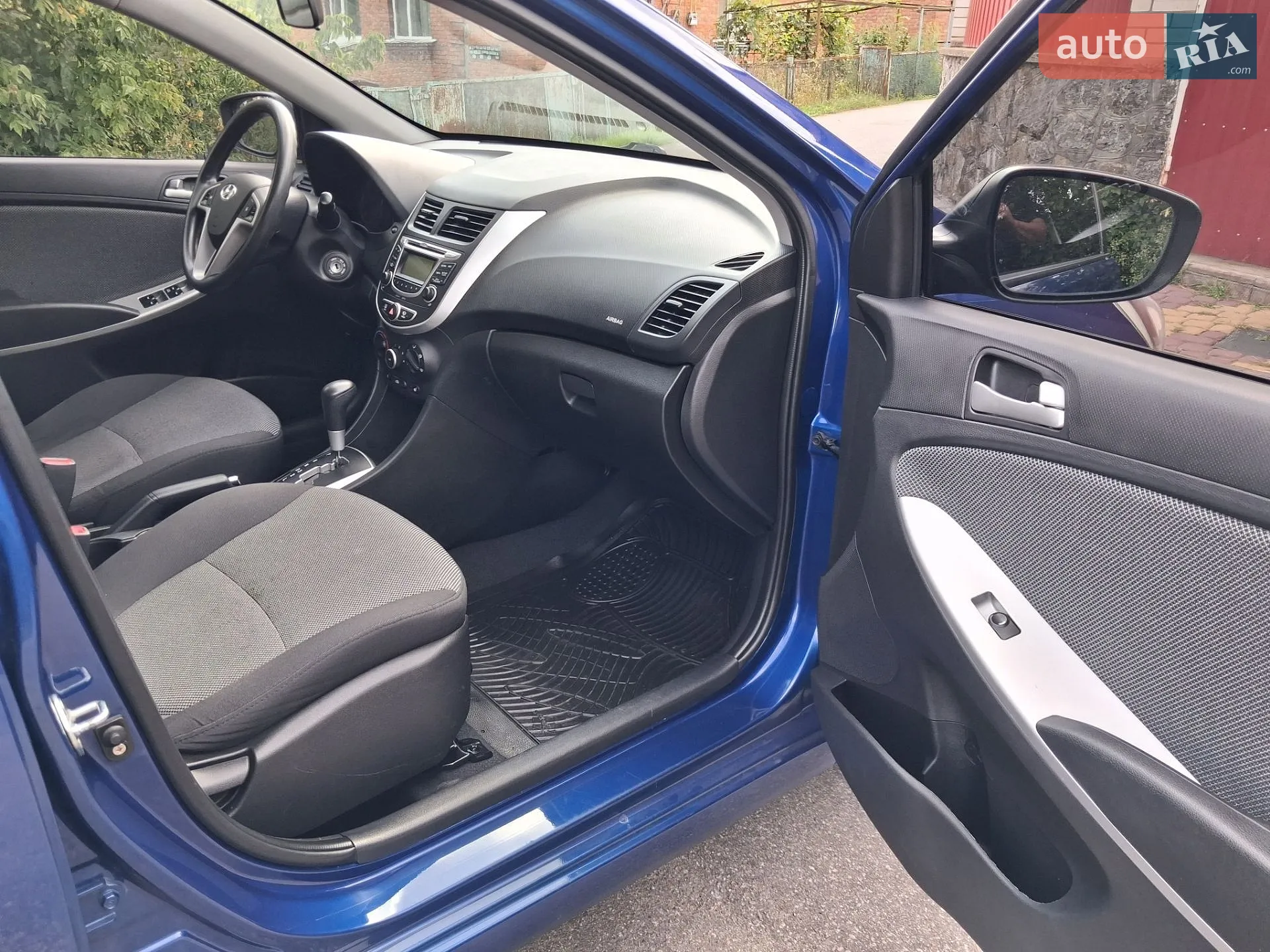 2013 Hyundai Accent - мініатюра 16