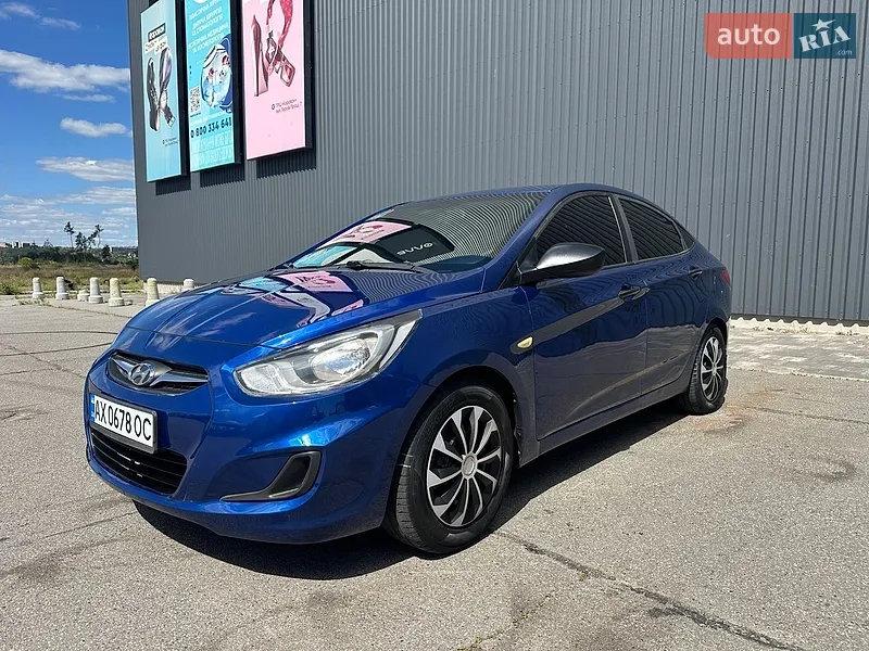 Hyundai Accent 2013