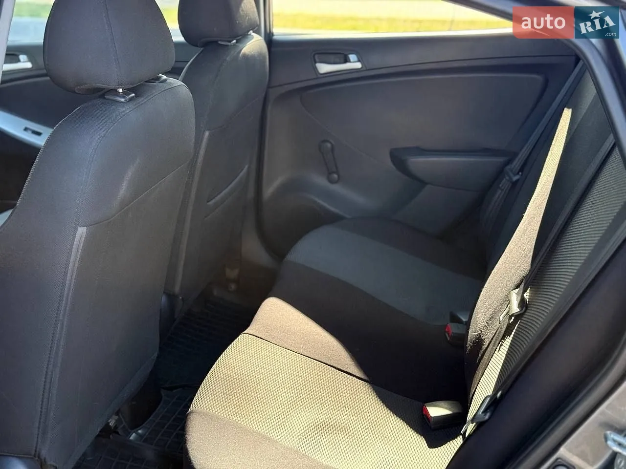 2011 Hyundai Accent - мініатюра 17