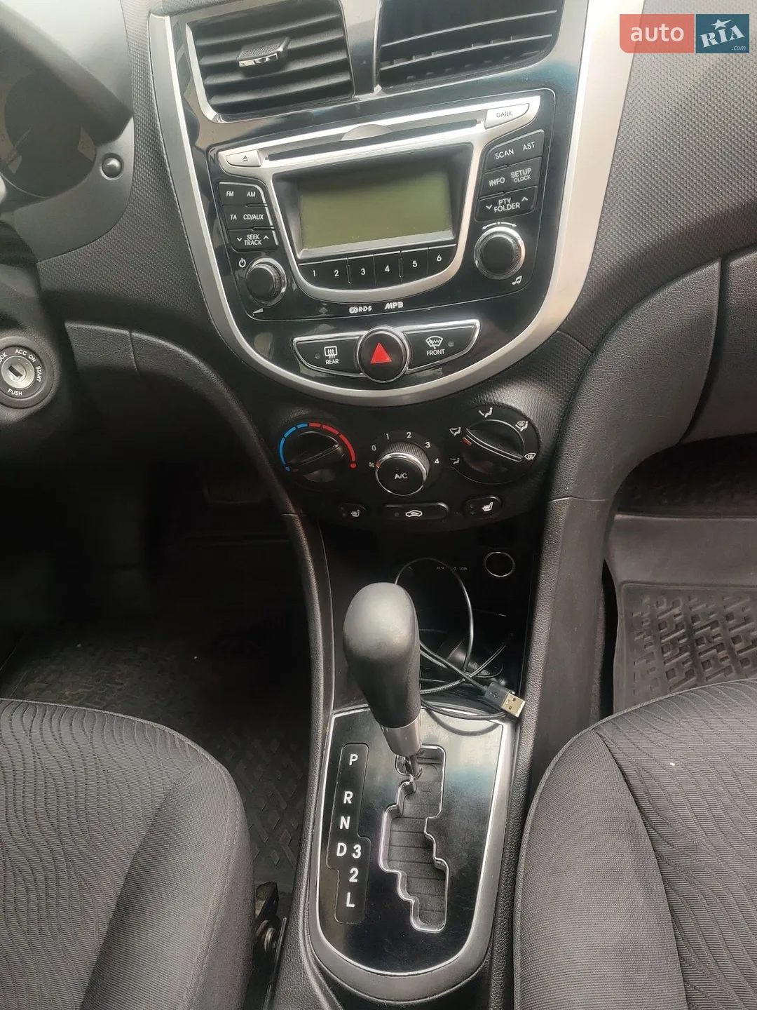 2011 Hyundai Accent - мініатюра 16