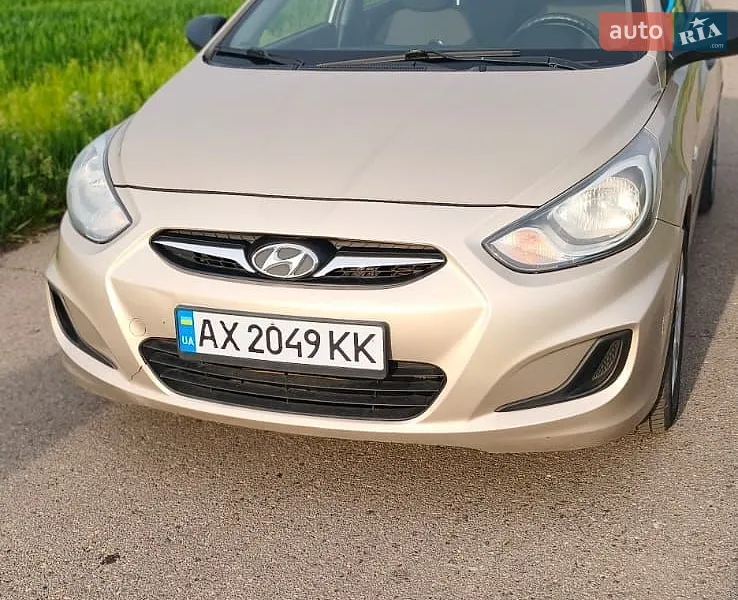Hyundai Accent 2013