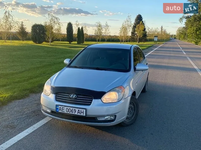 Hyundai Accent