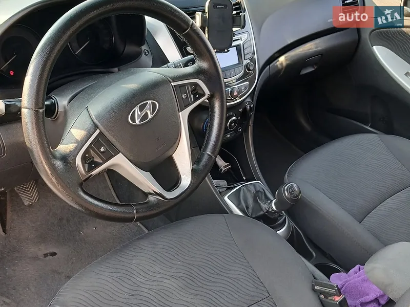 Hyundai Accent