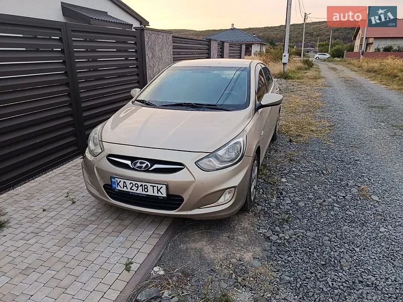 Hyundai Accent 2011