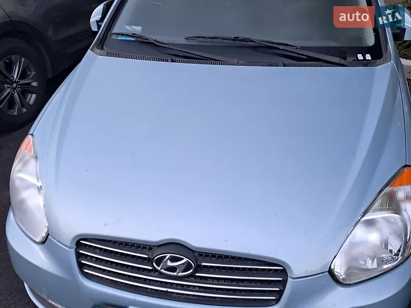 Hyundai Accent 2010