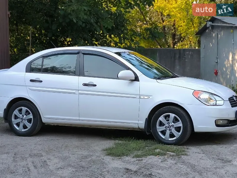 Hyundai Accent