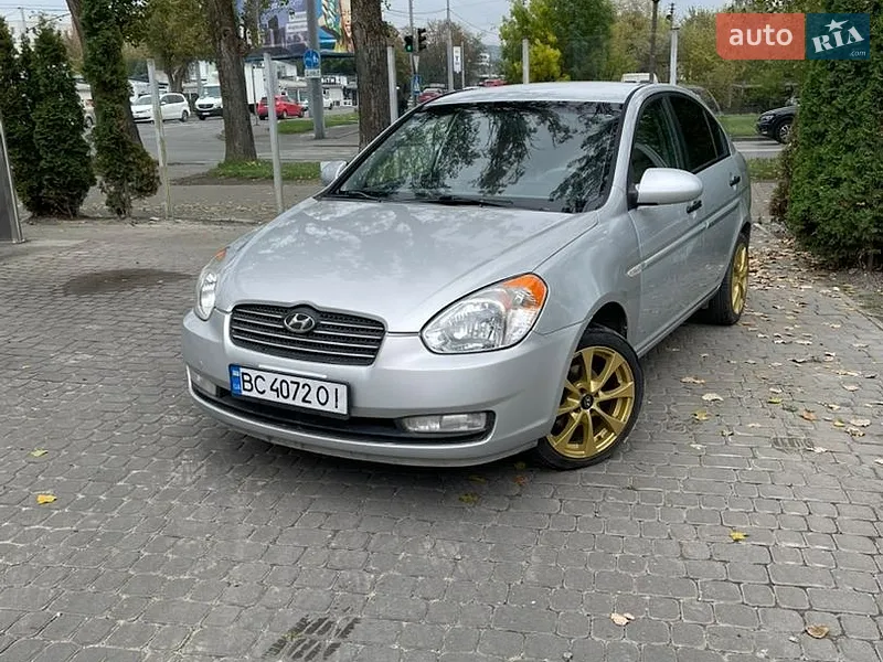 Hyundai Accent