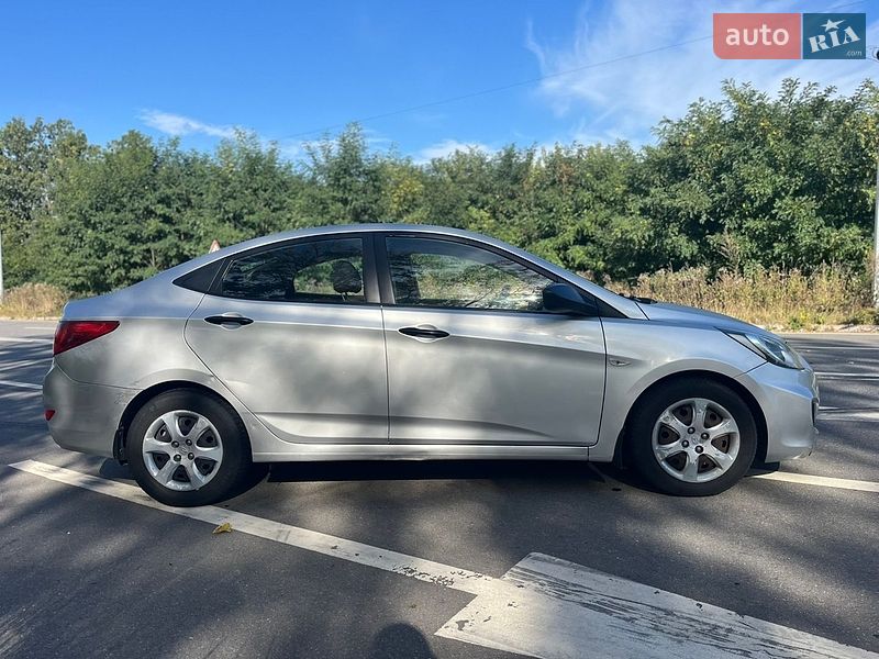 Седан Hyundai Accent 2013 в Хмельницькому