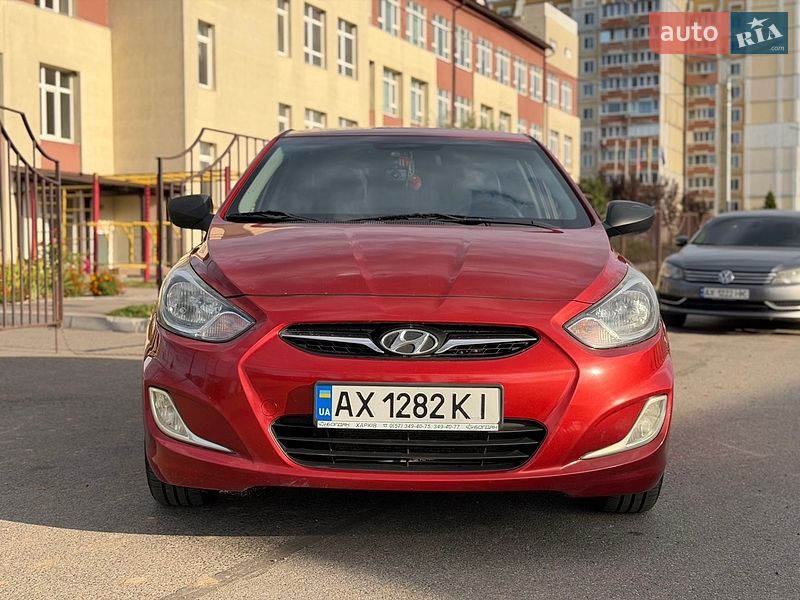 Hyundai Accent 2012