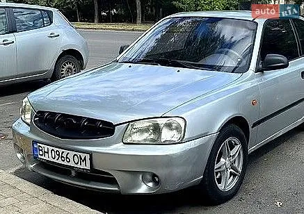 Hyundai Accent 2001