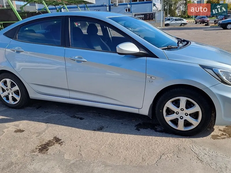 Hyundai Accent