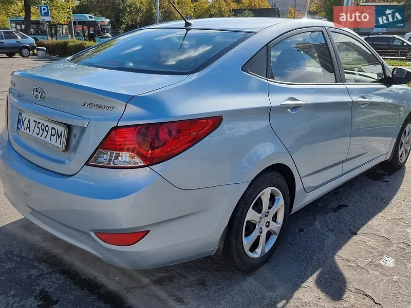 Hyundai Accent