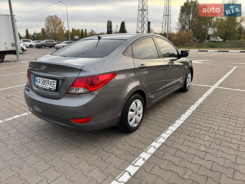 Hyundai Accent
