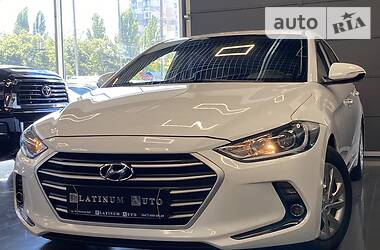 Седан Hyundai Avante 2016 в Одессе