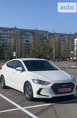 Седан Hyundai Avante 2016 в Николаеве
